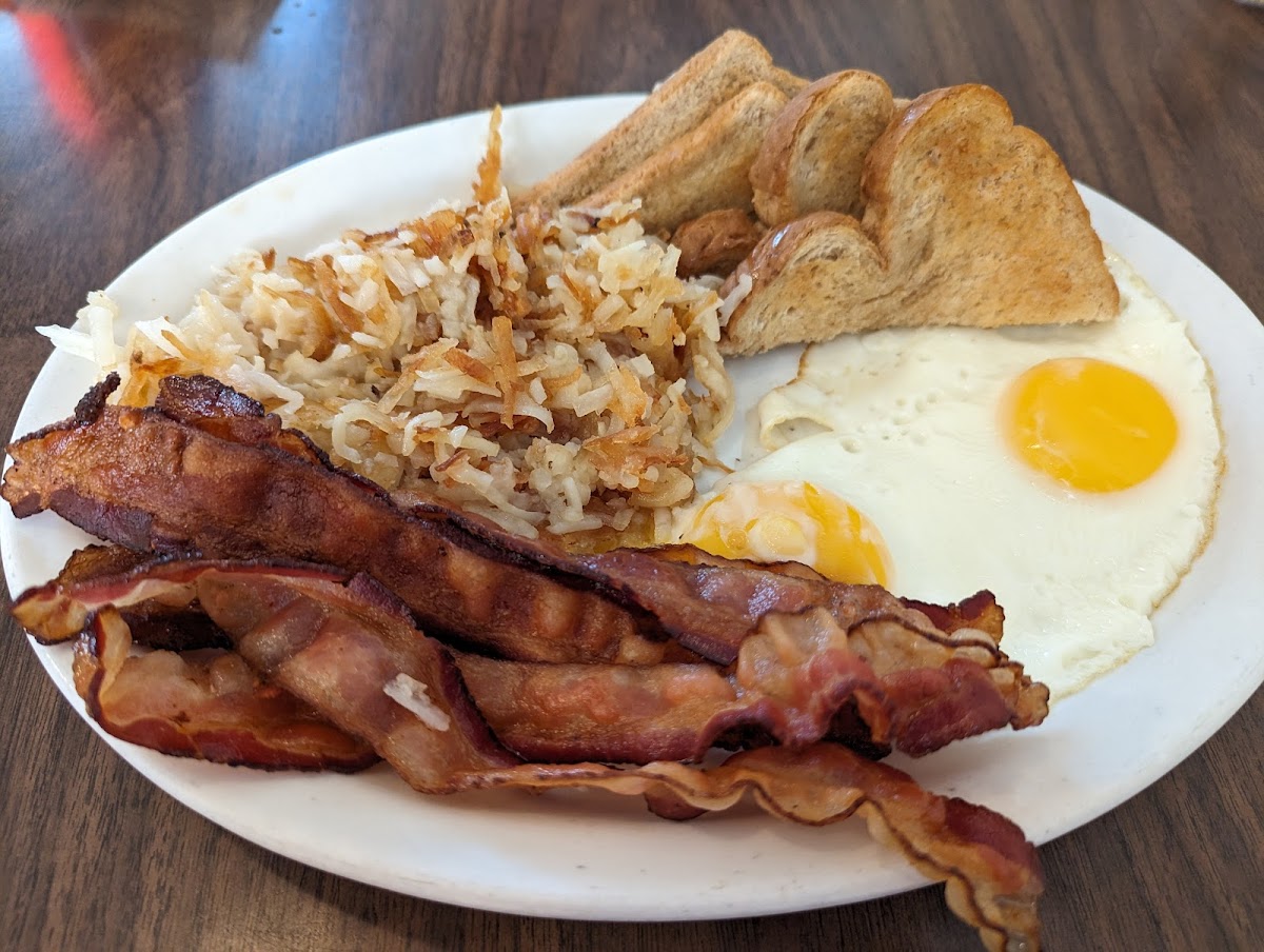 Banner Izola's Place 02